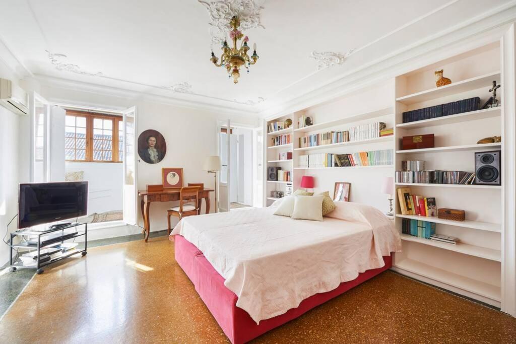 Ca' Fenice, Charming Apartment In San Marco, Sleep 7 ヴェネツィア エクステリア 写真