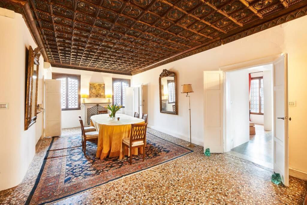 Ca' Fenice, Charming Apartment In San Marco, Sleep 7 ヴェネツィア エクステリア 写真